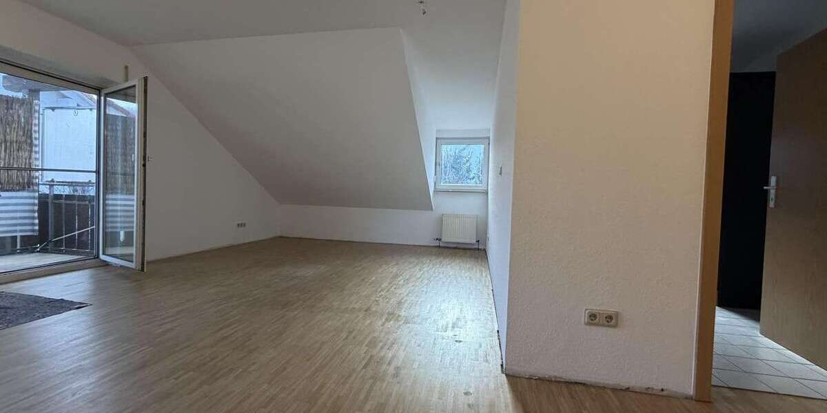 Etagenwohnung Cleebronn - 3 Zimmer, 91 m&sup2;, 900&euro; | Angebot:27116578