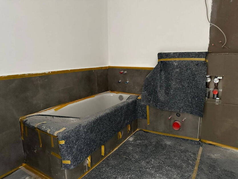 4 Zimmer-Wohnung mit Balkon, Barrierefrei, Aufzug, sowie mit günstigen Sonnen-Energie (A+)