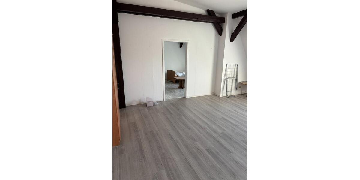 Dachgeschoßwohnung Dessau-Roßlau Brambach - 3 Zimmer, 80 m&sup2;, 480&euro; | Angebot:25349513