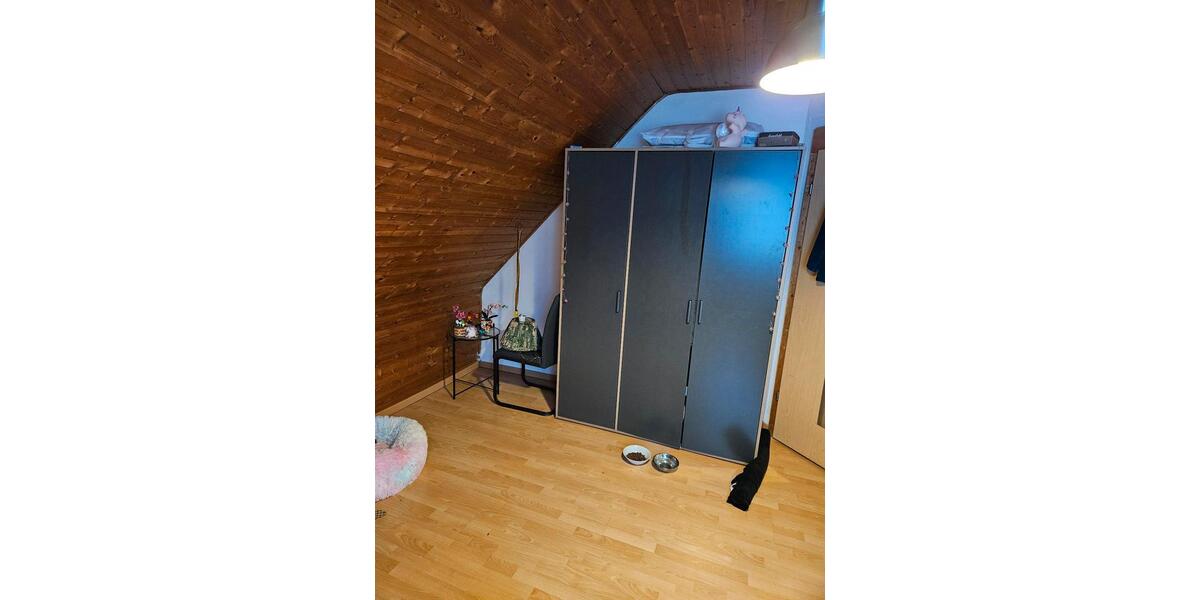 Dachgeschoßwohnung Trossingen - 1 Zimmer, 12 m&sup2;, 385&euro; | Angebot:26288268