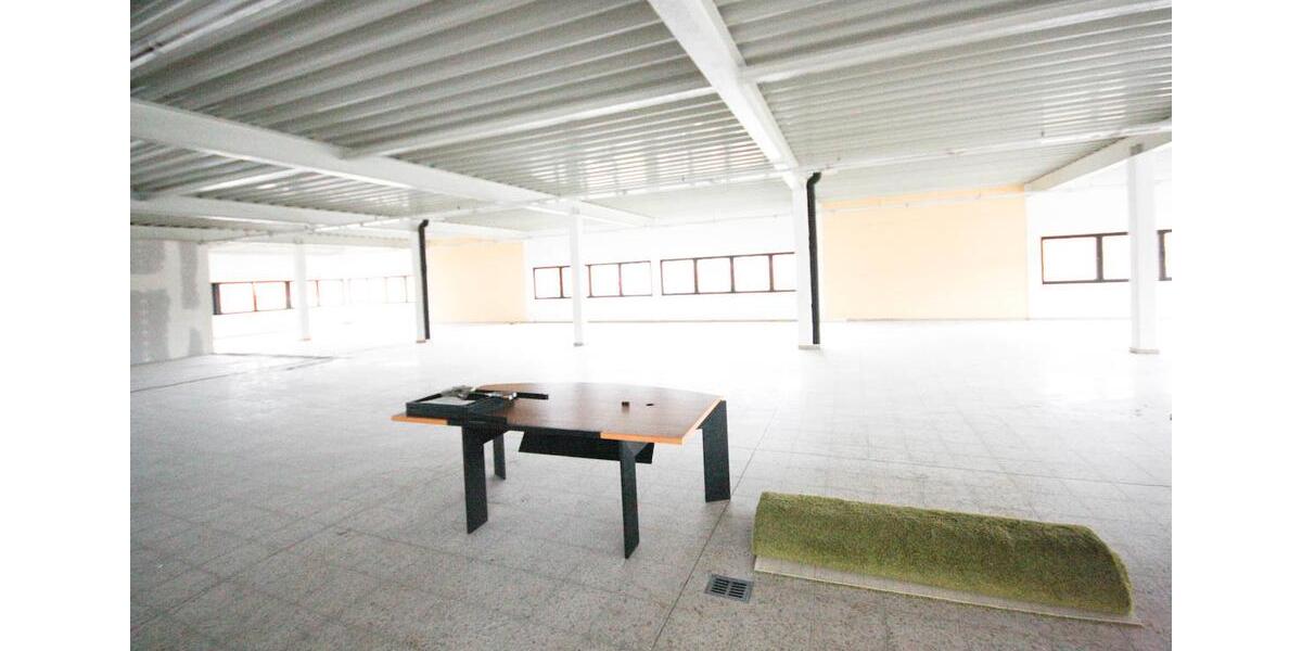 Gewerbeobjekt Villingen-Schwenningen Schwenningen - 333&euro; | Angebot:9537656