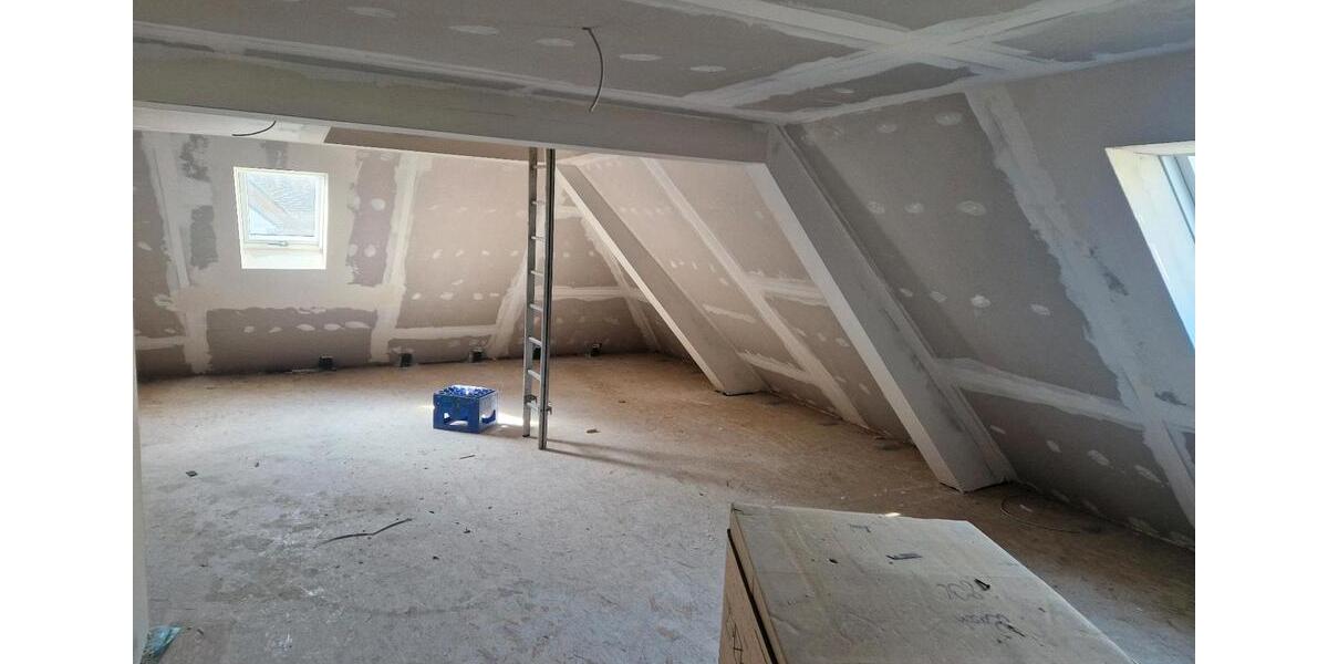 Dachgeschoßwohnung Bad Krozingen - 3.5 Zimmer, 105 m&sup2;, 1.200&euro; | Angebot:25908012