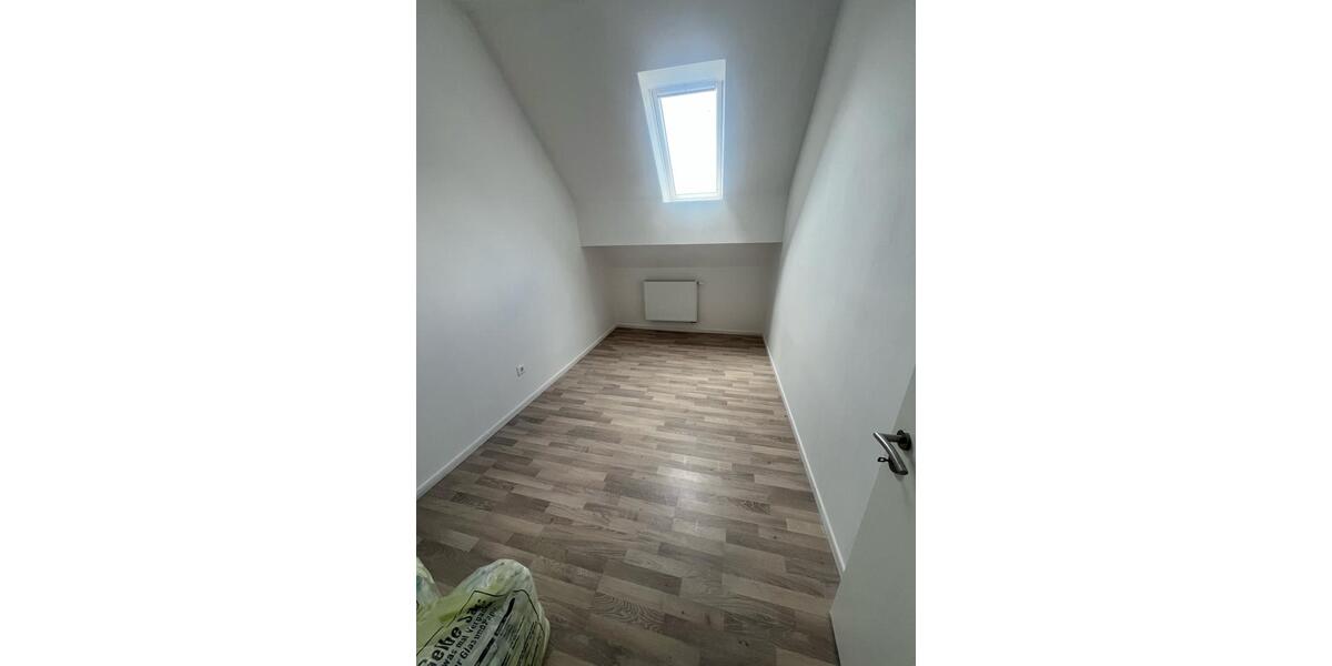 Etagenwohnung Allmendingen - 5 Zimmer, 130 m&sup2;, 350&euro; | Angebot:25404786