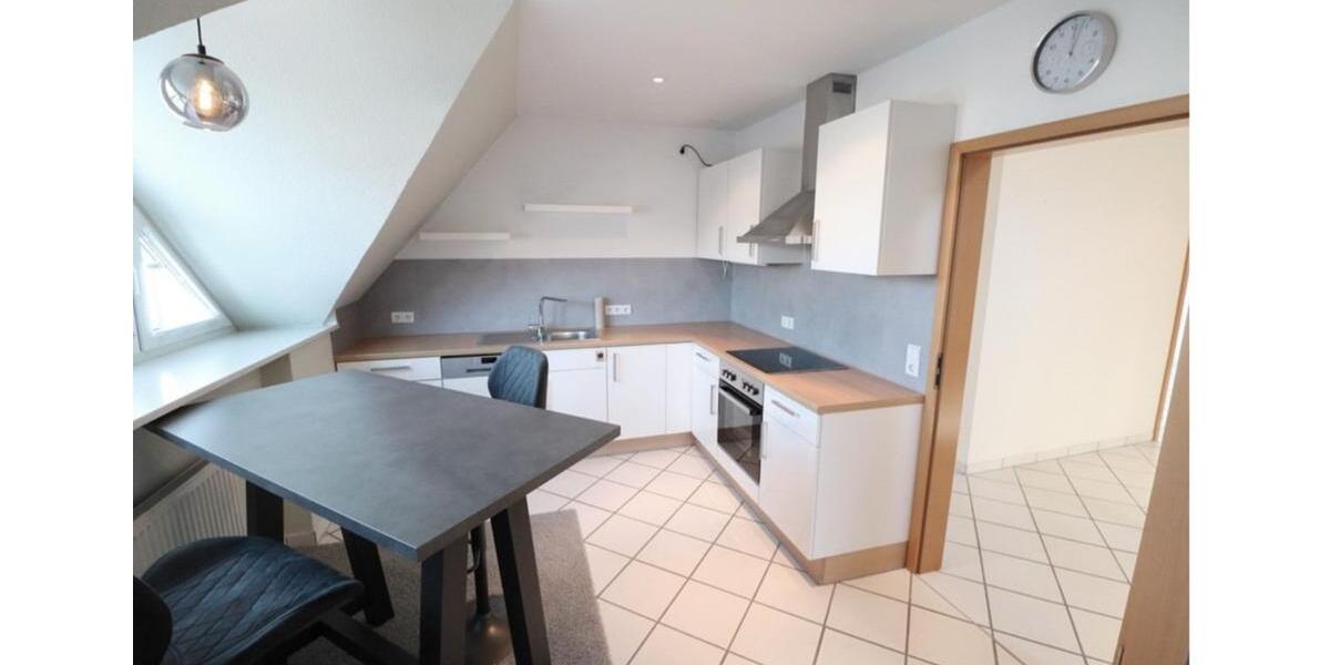 Dachgeschoßwohnung Cloppenburg - 4 Zimmer, 95 m&sup2;, 999&euro; | Angebot:26655642