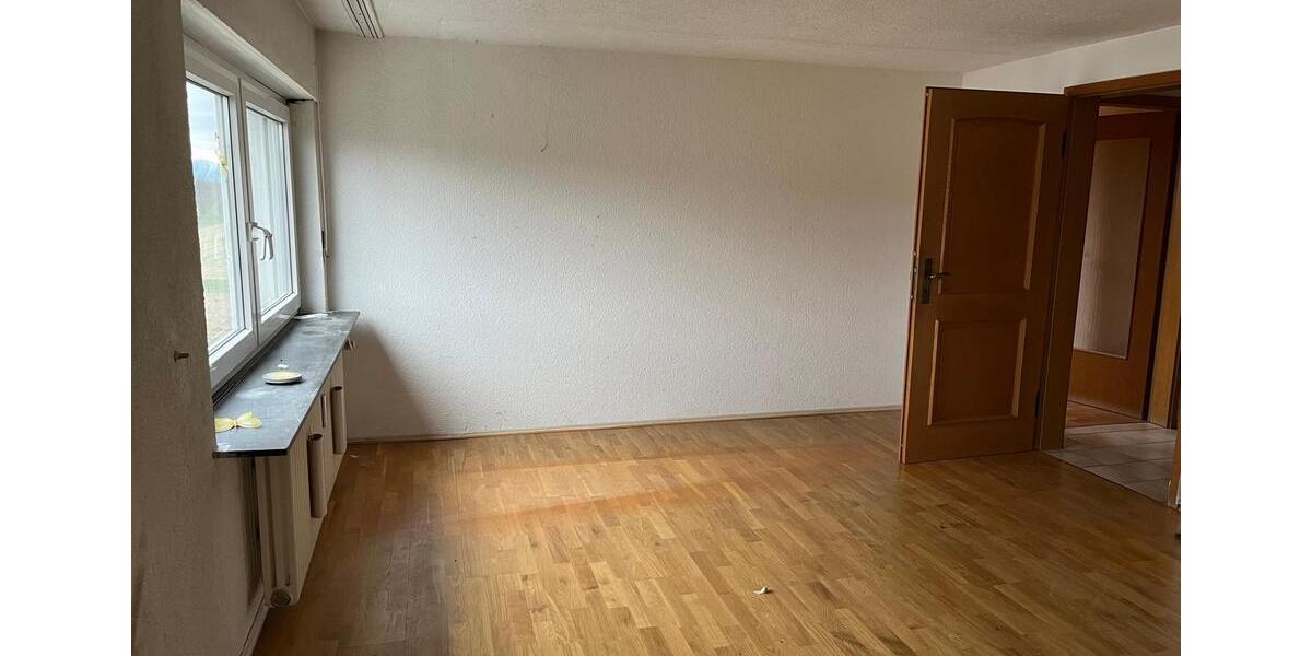 Dachgeschoßwohnung Denzlingen - 3 Zimmer, 92 m&sup2;, 1.300&euro; | Angebot:26416022
