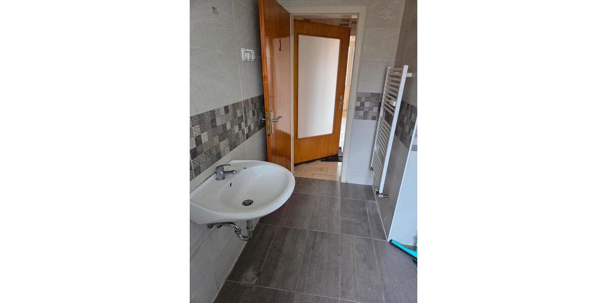 Erdgeschoßwohnung Freden (Leine) - 3 Zimmer, 87 m&sup2;, 700&euro; | Angebot:25903296