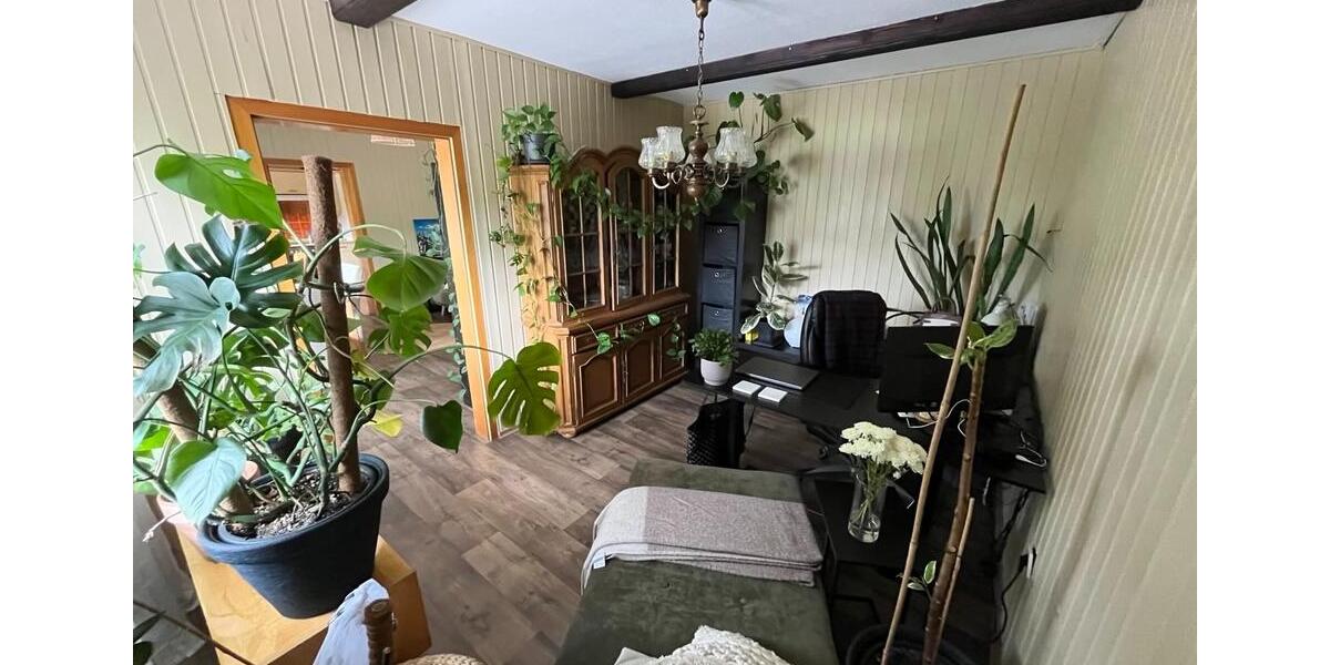 Freistehendes Einfamilienhaus in NailaLippertsgrün zu vermieten 7 zimmer