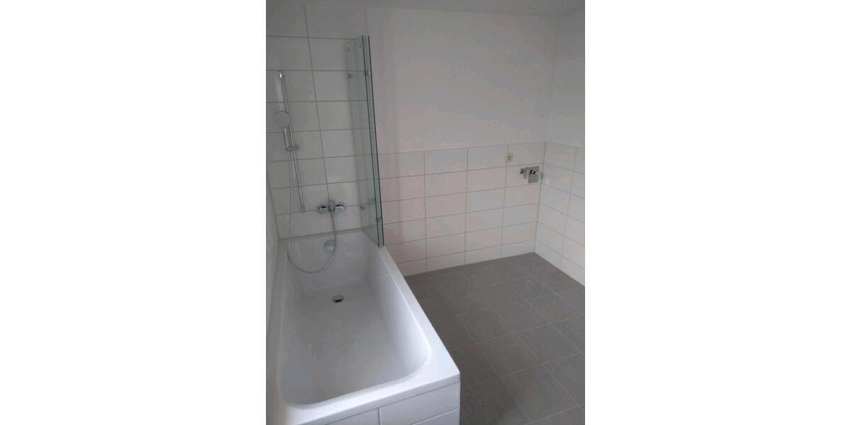 Dachgeschoßwohnung Buttstädt - 3 Zimmer, 75 m&sup2;, 750&euro; | Angebot:26003030