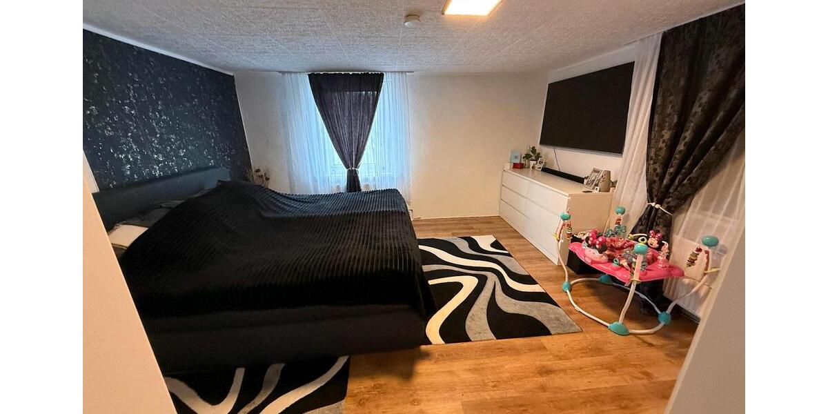 Etagenwohnung Knüllwald - 3 Zimmer, 90 m&sup2;, 655&euro; | Angebot:26564856