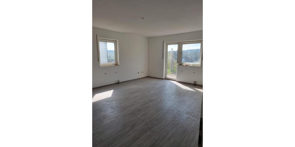 Etagenwohnung Gladenbach - 3 Zimmer, 89 m&sup2;, 600&euro; | Angebot:26480580