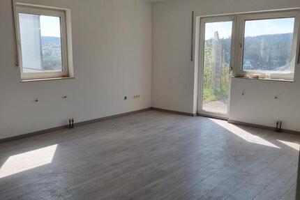 Wohnung Gladenbach - 3 Zimmer, 89 m&sup2;, 600&euro; | Angebot:26480580