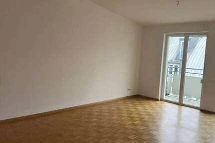 Wohnung Freiburg Stühlinger - 3 Zimmer, 123 m&sup2;, 1.697&euro; | Angebot:27186016