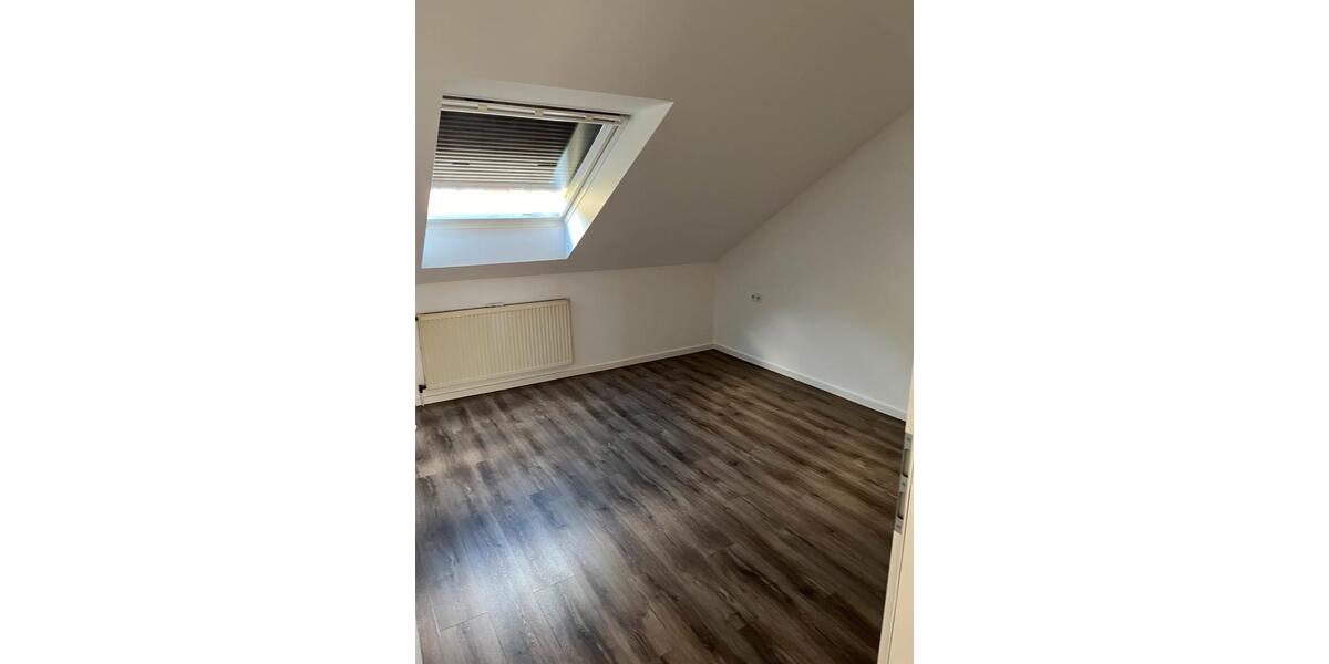 Dachgeschoßwohnung Merzig - 2 Zimmer, 80 m&sup2;, 900&euro; | Angebot:25988101