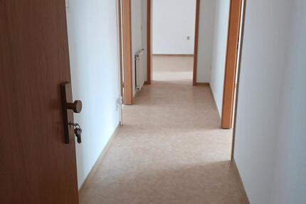 Wohnung Oschersleben (Bode) - 3 Zimmer, 67 m&sup2;, 349&euro; | Angebot:27634237
