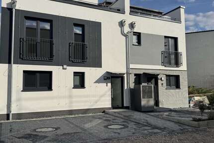 Haus zum Mieten in Offenbach 2.750 € 165 m²