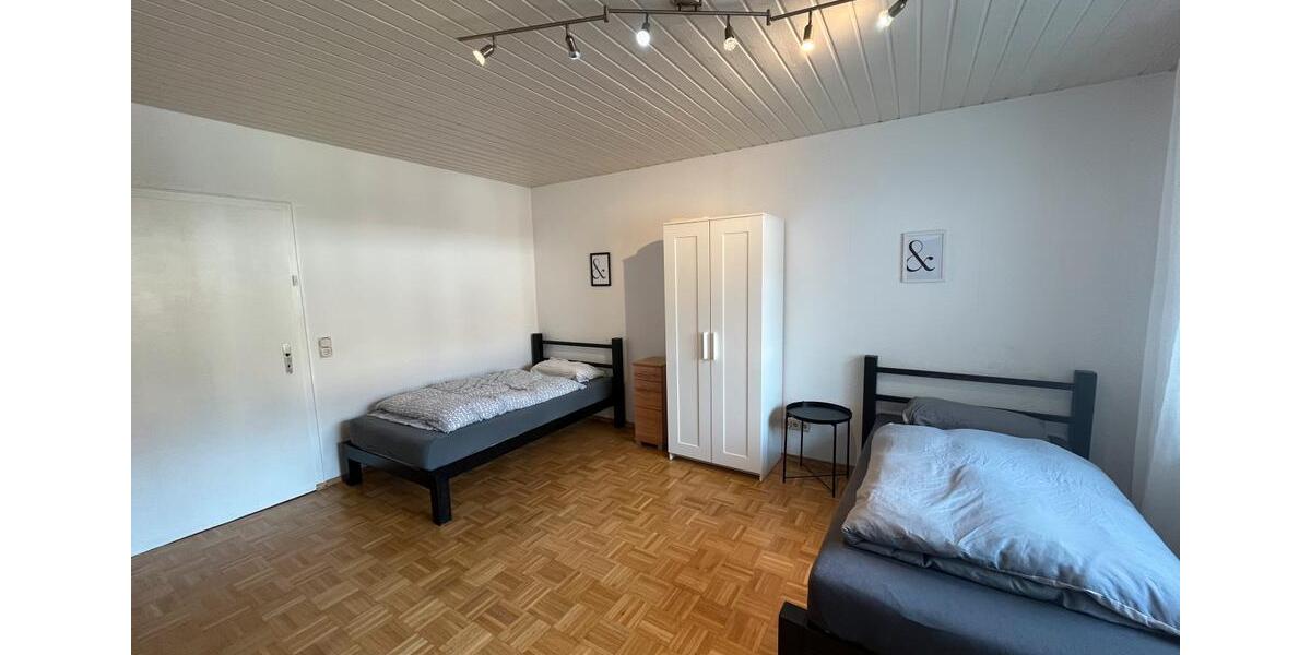 Wohnen auf Zeit Gladenbach - 7 Zimmer, 250 m&sup2;, 26&euro; | Angebot:26301746