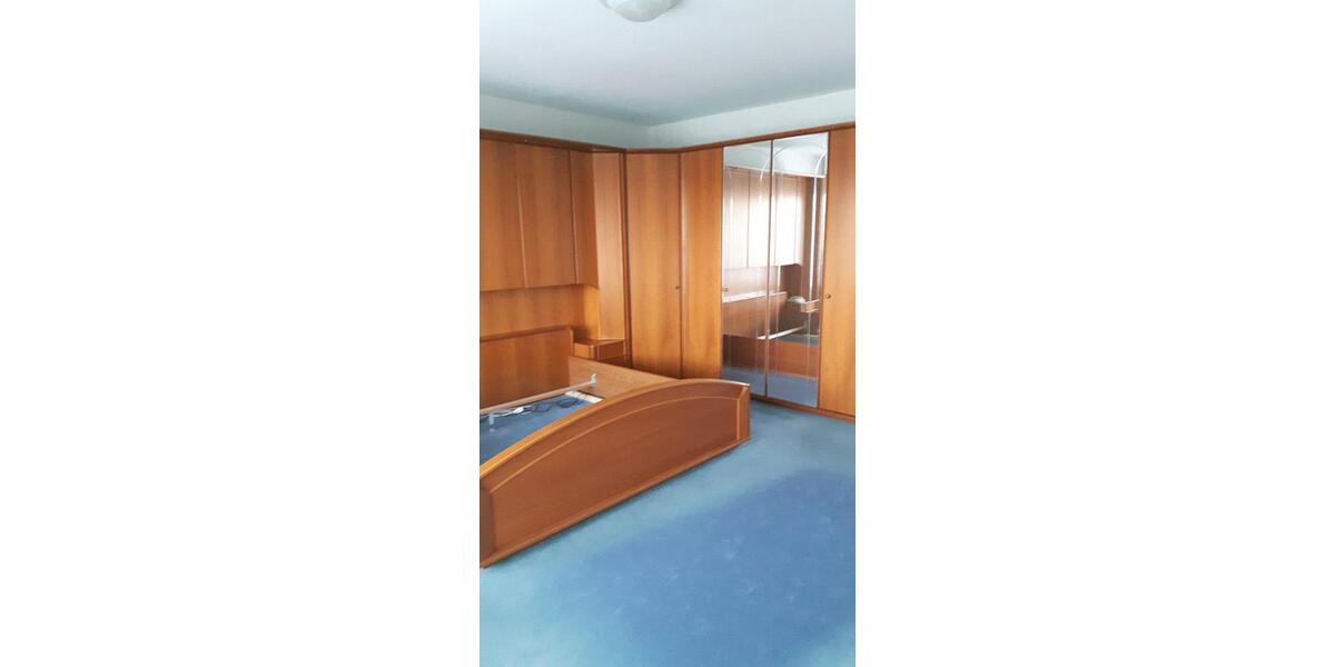 Einfamilienhaus Wirges - 9 Zimmer, 225 m&sup2;, 1.950&euro; | Angebot:24739341