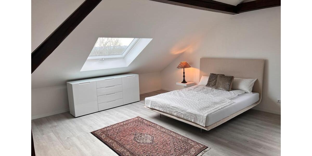 Dachgeschoßwohnung Weiden in der Oberpfalz - 1 Zimmer, 75 m&sup2;, 850&euro; | Angebot:25872233