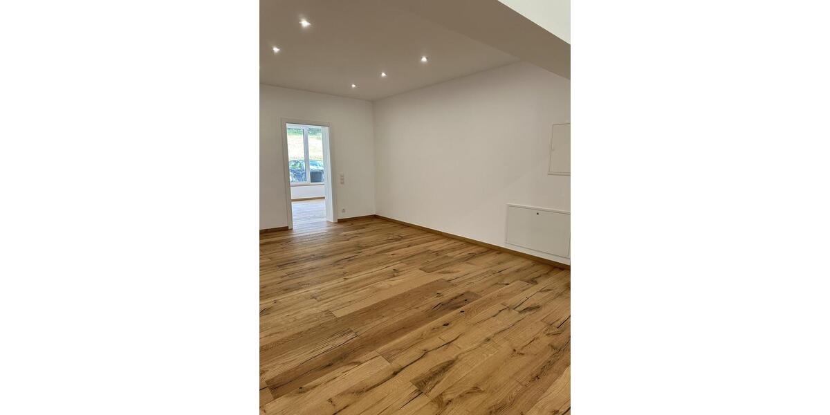 Etagenwohnung Egloffstein - 5 Zimmer, 141 m&sup2;, 1.450&euro; | Angebot:26691314