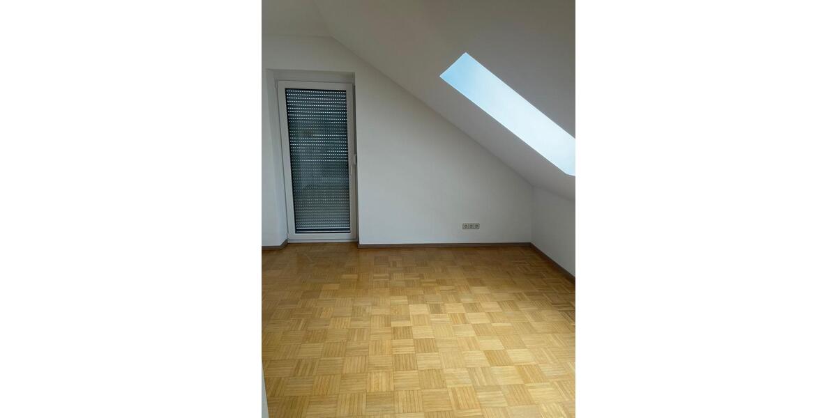 Dachgeschoßwohnung Buxheim - 3 Zimmer, 52 m&sup2;, 800&euro; | Angebot:26633305