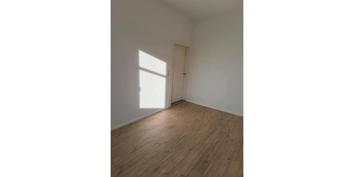 Etagenwohnung Mittweida - 4 Zimmer, 90 m&sup2;, 950&euro; | Angebot:26044963