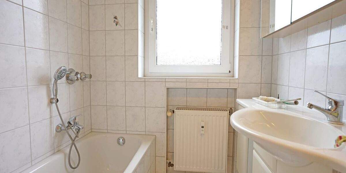 Freundliche 3-Zimmer-Wohnung sucht neue Mieter | Balkon | Garage | Frei ab sofort | Renoviert | 3 zimmer