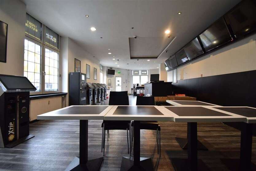 Einzelhandel in Essen 2.500 € 231.72 m² zimmer