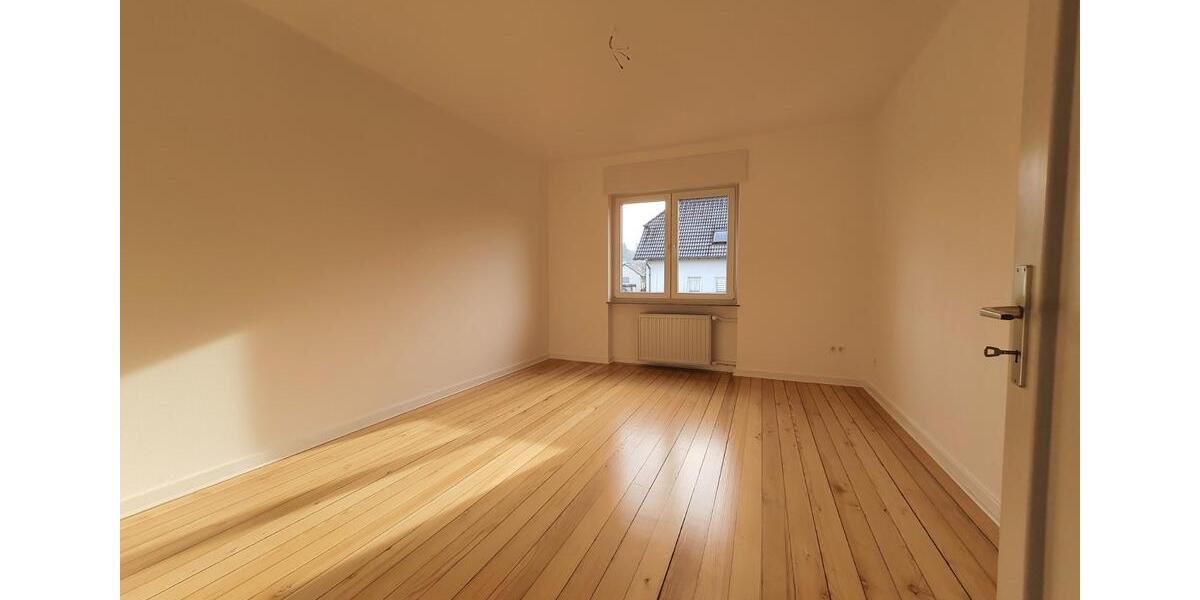 Einfamilienhaus Zweibrücken - 9 Zimmer, 251 m&sup2;, 1.790&euro; | Angebot:25980405