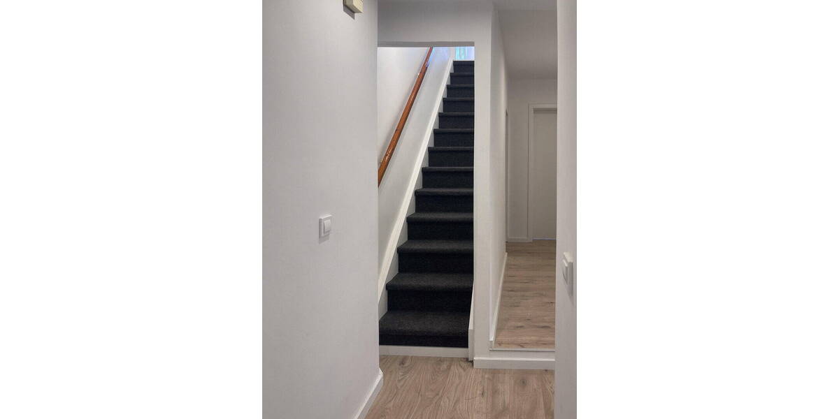 Doppelhaushälfte Mannheim Gartenstadt - 6 Zimmer, 152 m&sup2;, 1.885&euro; | Angebot:26092845