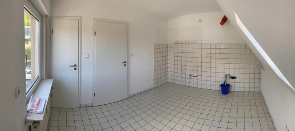 Dachgeschoßwohnung Siegen - 3 Zimmer, 64 m&sup2;, 680&euro; | Angebot:24886251