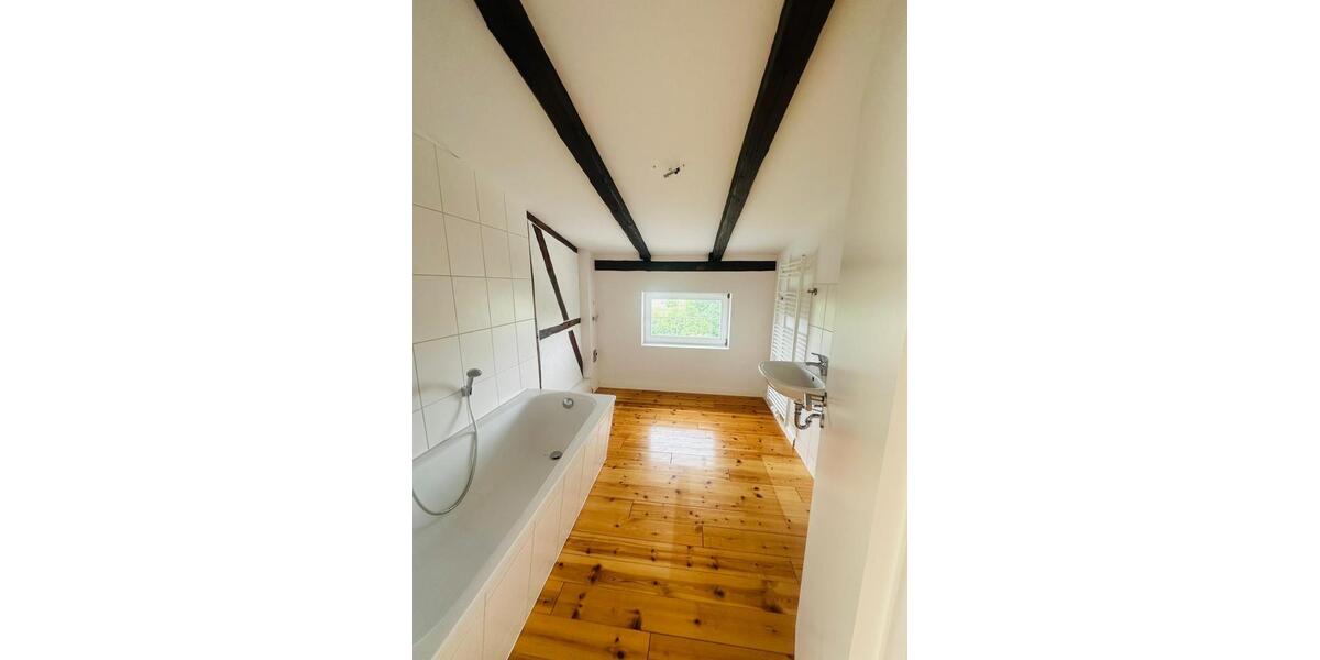 Dachgeschoßwohnung Schwerin Altstadt - 2 Zimmer, 60 m&sup2;, 640&euro; | Angebot:24559387