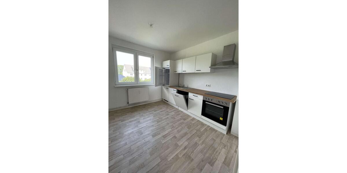 4-Zimmerwohnung mit EBK ab 01.11.2025 4 zimmer