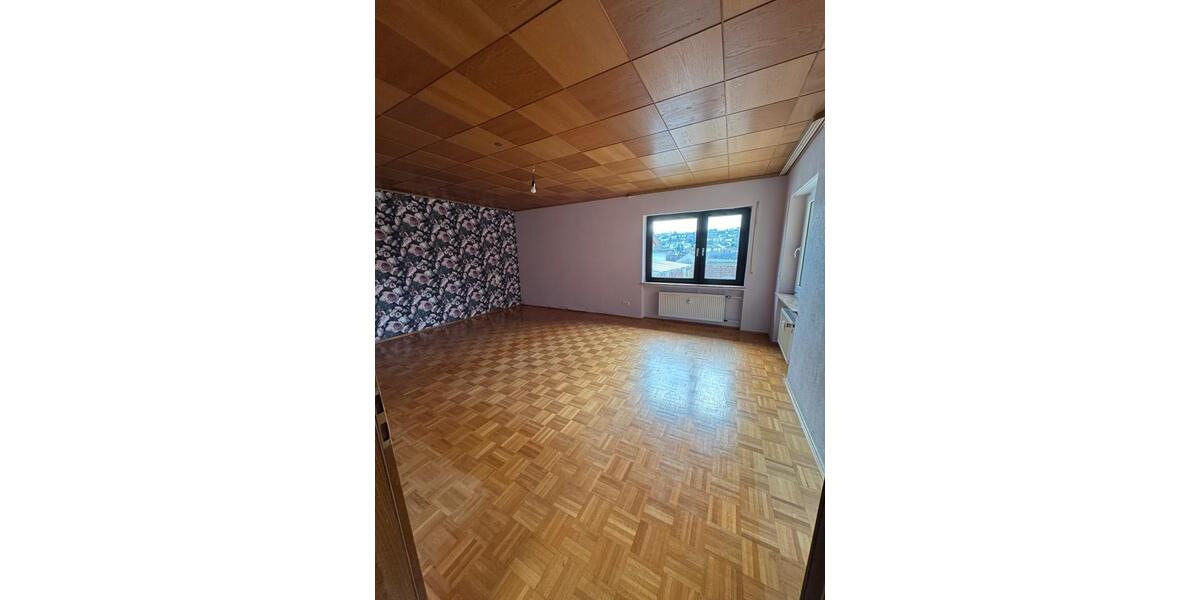 Etagenwohnung Weilburg - 5 Zimmer, 155 m&sup2;, 1.600&euro; | Angebot:26551690