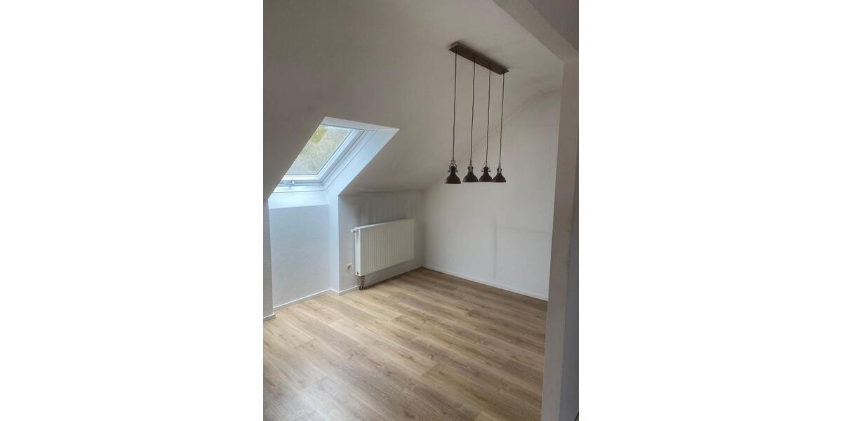 Dachgeschoßwohnung Baiersbronn - 3.5 Zimmer, 86 m&sup2;, 850&euro; | Angebot:23695156
