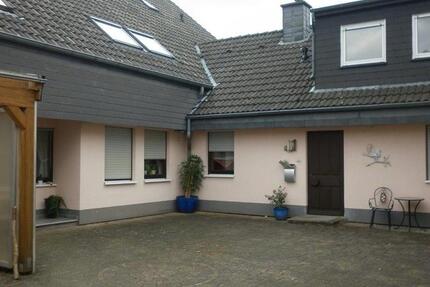 Wohnung Siegen Eiserfeld - 4 Zimmer, 135 m&sup2;, 650&euro; | Angebot:27576781
