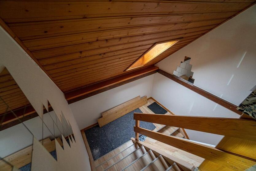 Dachgeschoßwohnung Tageslichtbad ruhige Wohngegend