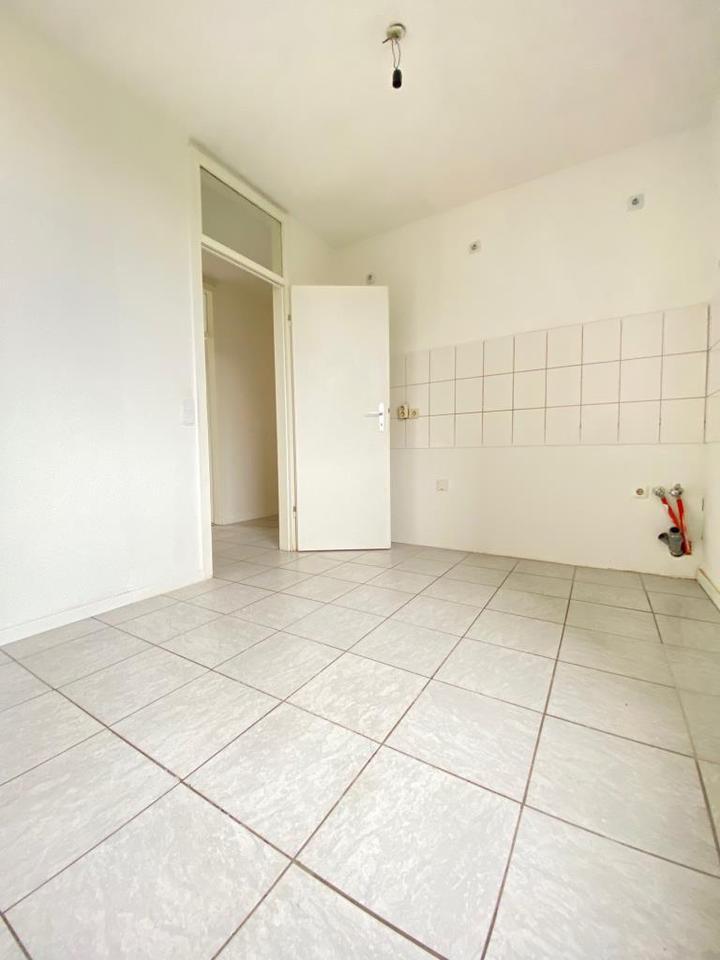 *** FAMILIEN AUFGEPASST *** Sehr helle 3-Zimmer-Wohnung im EG mit Balkon *** LÜD-Kalve *** zimmer