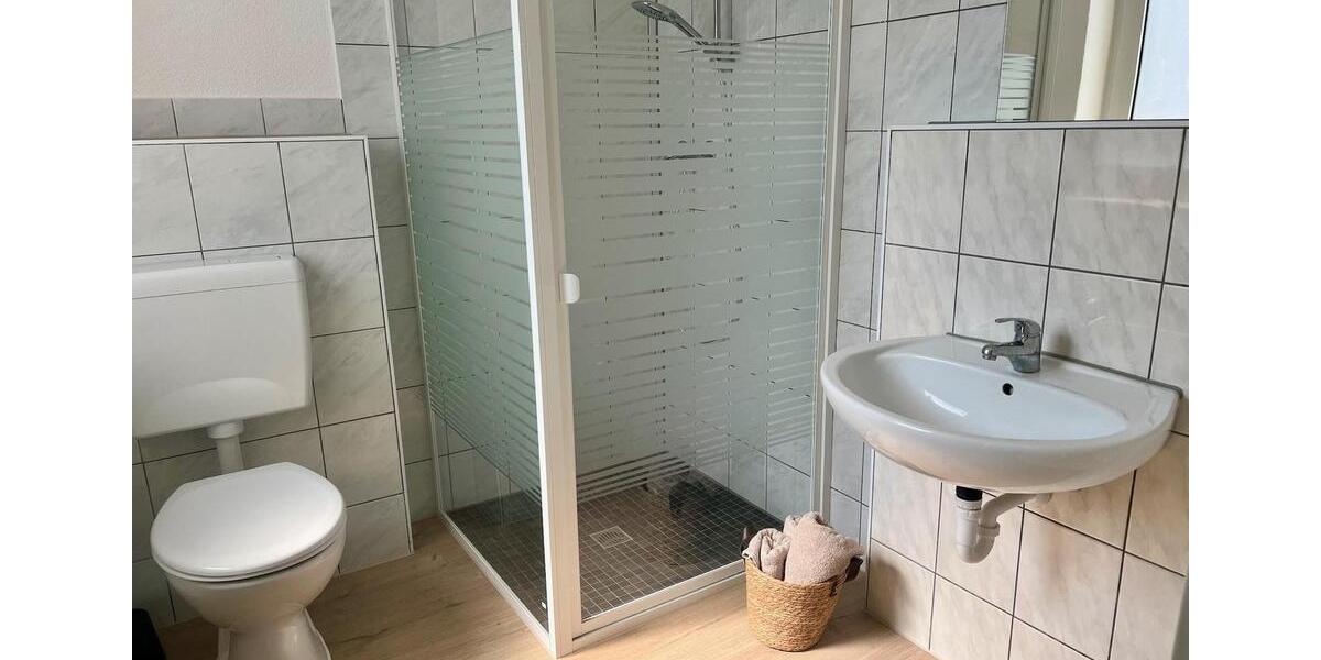 Wohnen auf Zeit Oberhausen-Rheinhausen Rheinhausen - 7 Zimmer, 140 m&sup2;, 15&euro; | Angebot:18472063
