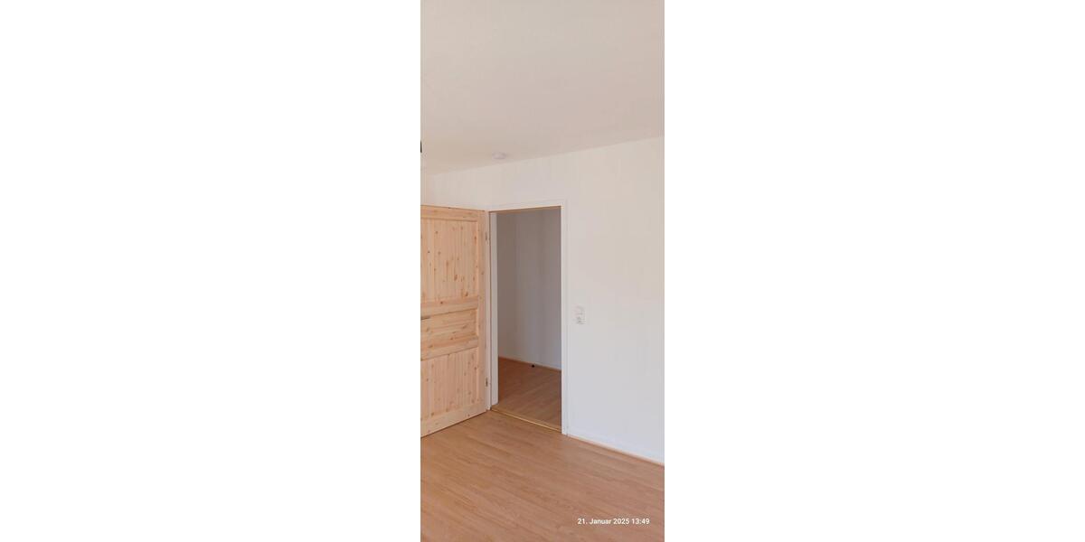Dachgeschoßwohnung Delligsen - 5 Zimmer, 135 m&sup2;, 650&euro; | Angebot:26059378