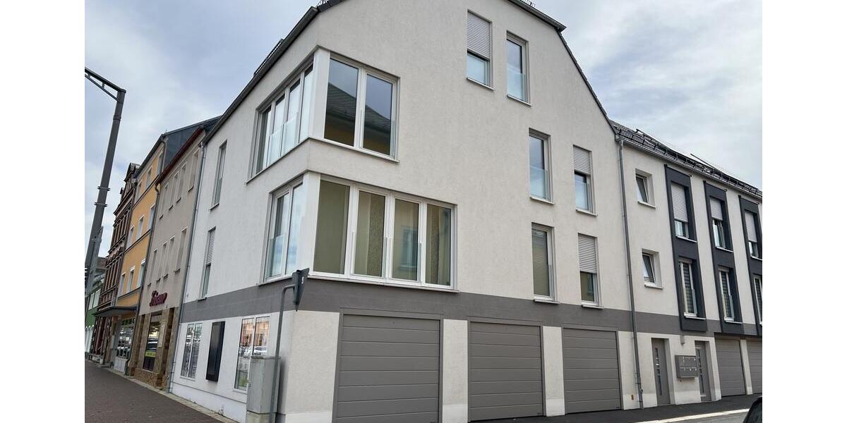 4-Zimmer-Wohnung in Rehau - Balkon - Garage mit direktem Zugang zum TH - Aufzug - Baujahr 2016 4 zimmer