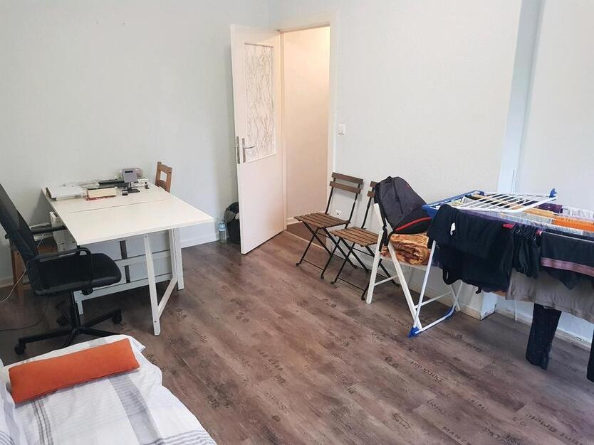 (ohne Anmeldung) Eine Wohnung