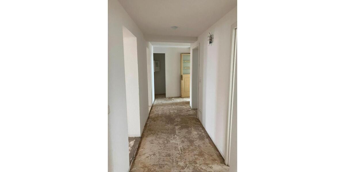 Etagenwohnung Bischofswerda - 3 Zimmer, 119 m&sup2;, 600&euro; | Angebot:24628067