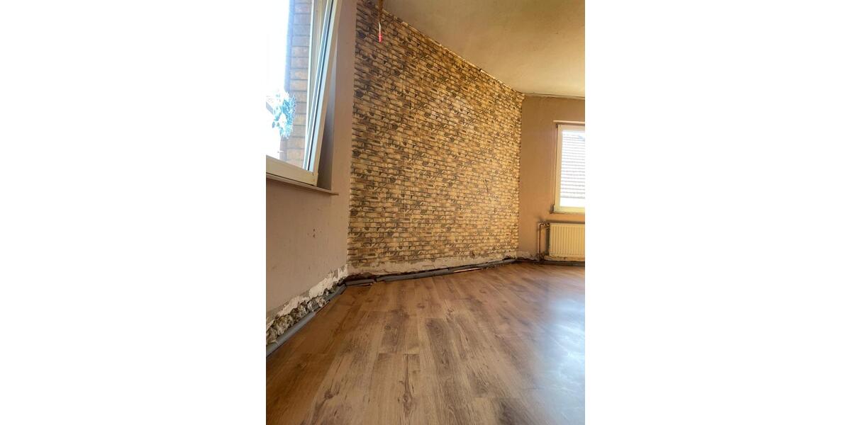 Dachgeschoßwohnung Brakel - 2 Zimmer, 55 m&sup2;, 300&euro; | Angebot:26683023