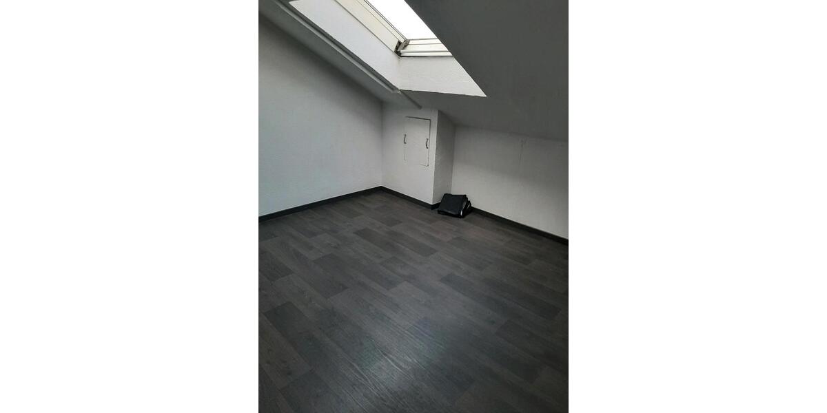 Dachgeschoßwohnung Langenselbold - 1 Zimmer, 25 m&sup2;, 470&euro; | Angebot:24851844