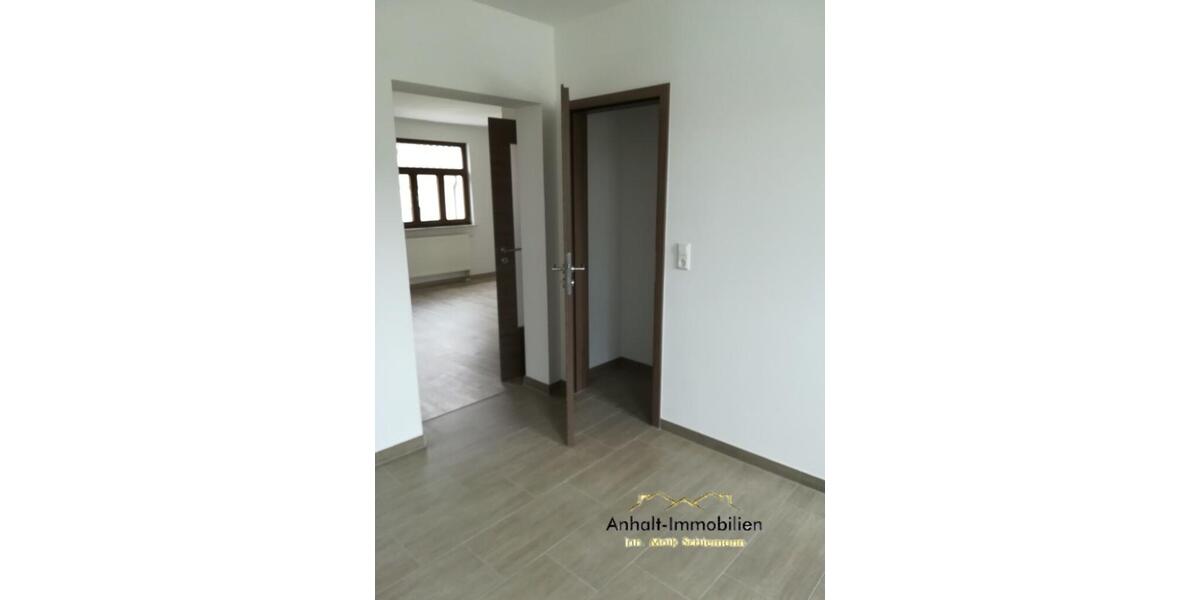 Etagenwohnung Delitzsch - 4 Zimmer, 102 m&sup2;, 860&euro; | Angebot:26645163