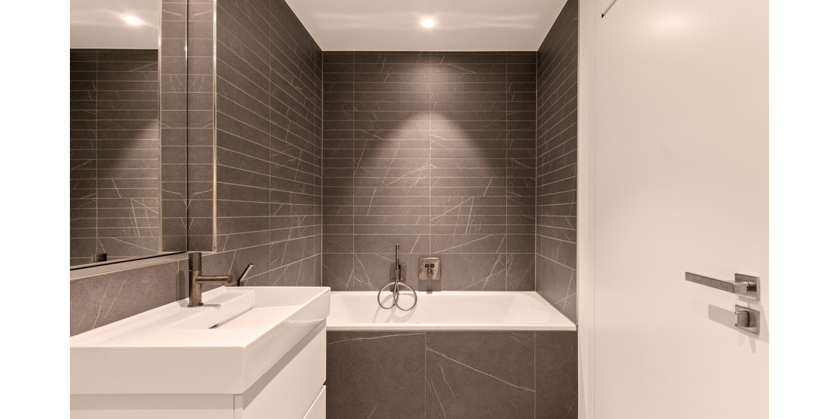 Etagenwohnung Frankfurt am Main Ostend - 3 Zimmer, 121 m&sup2;, 4.000&euro; | Angebot:24991551