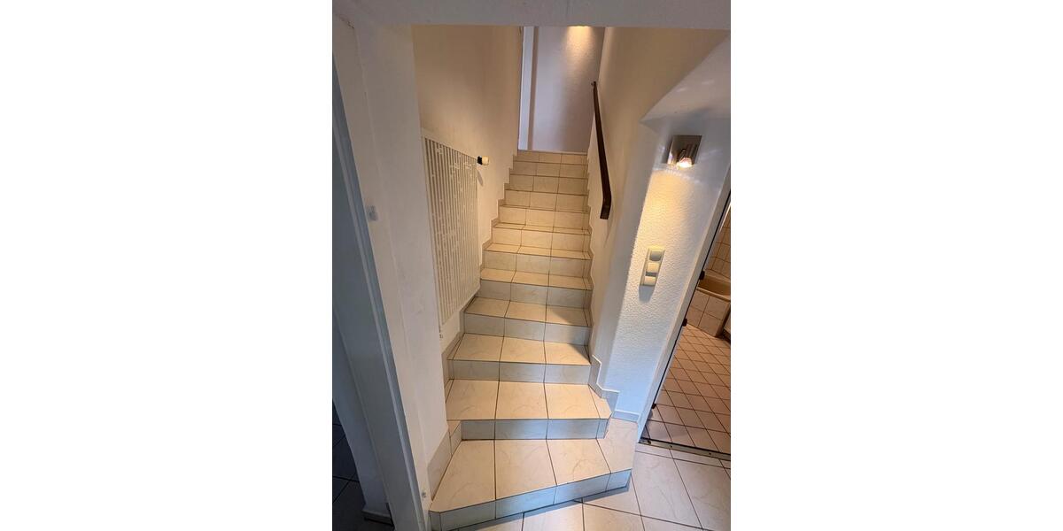 Etagenwohnung Aßlar - 5 Zimmer, 115 m&sup2;, 775&euro; | Angebot:24737160