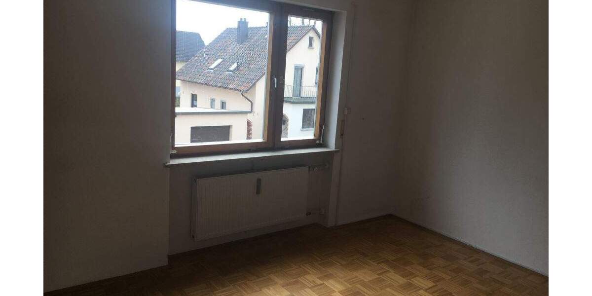 Etagenwohnung Bad Staffelstein Unterzettlitz - 4 Zimmer, 120 m&sup2;, 750&euro; | Angebot:25746580