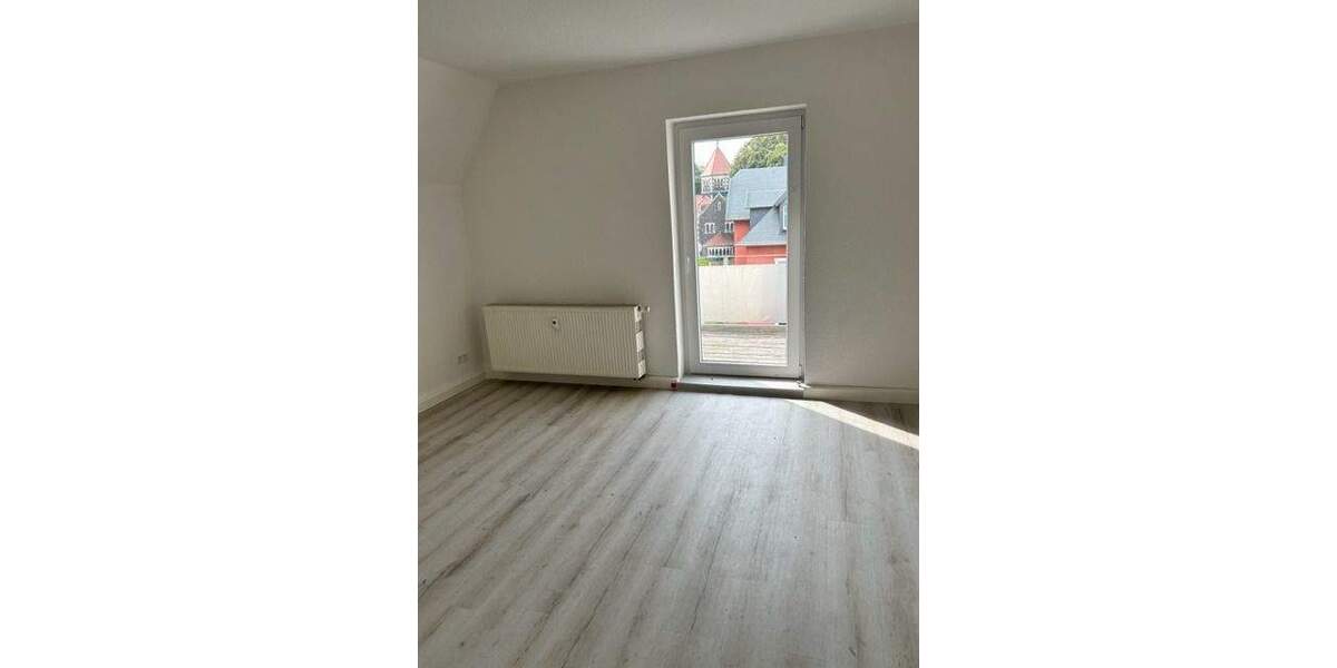 Etagenwohnung Freital - 3 Zimmer, 71 m&sup2;, 540&euro; | Angebot:25776482