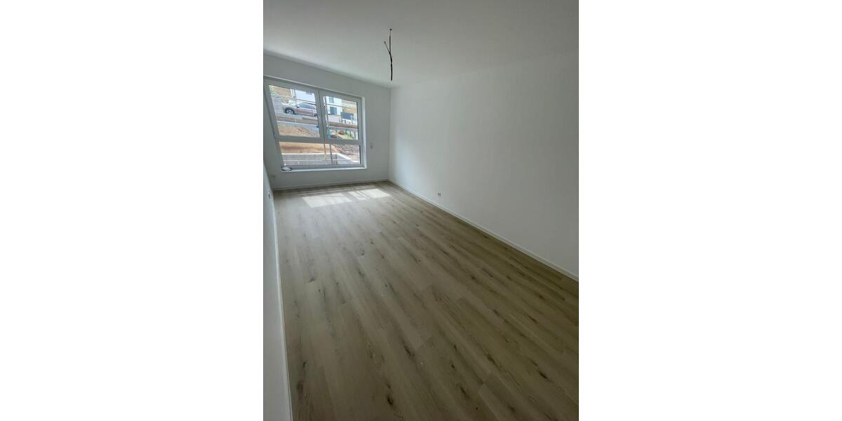 Reihenhaus Bad Schwalbach - 7 Zimmer, 180 m&sup2;, 1.800&euro; | Angebot:26226423